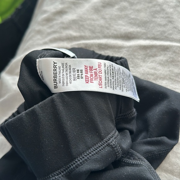 260.00 Burberry girls leggings tights outfit - Picture 4 of 4
